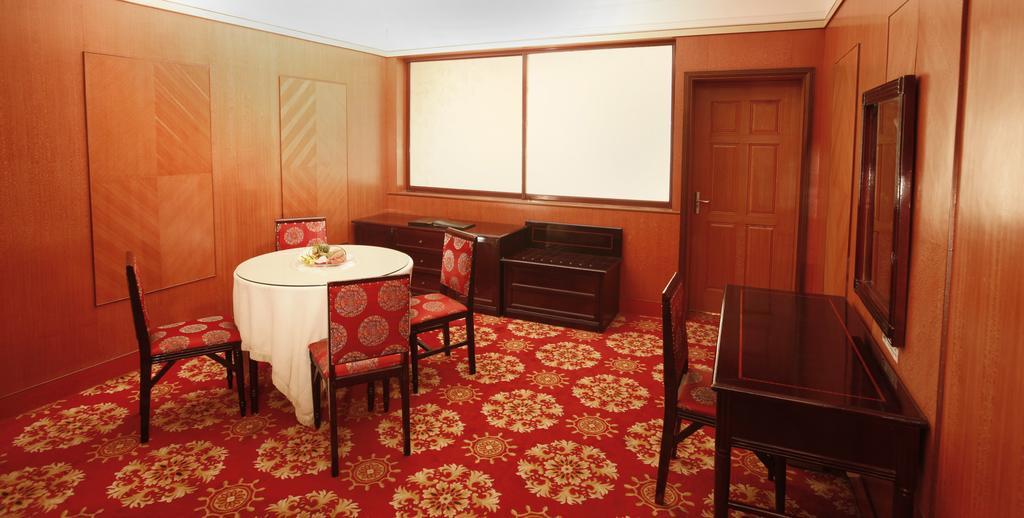 Donghai Grand Hotel Ціндао Екстер'єр фото